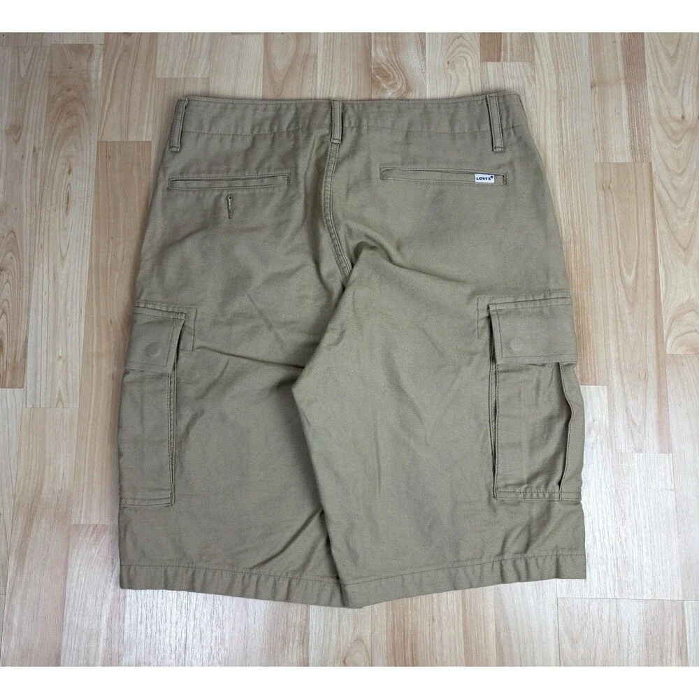 Levi’s Cargo Shorts / Khaki / Tan / Y2K / Size 30